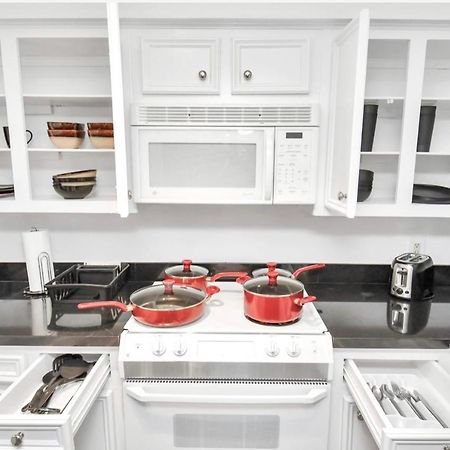 Stunning Private Room In Town Home 休斯敦 外观 照片
