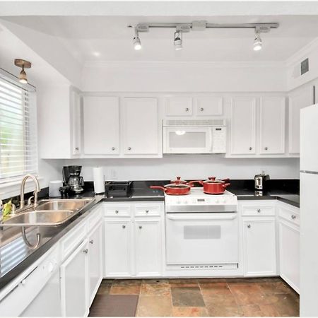 Stunning Private Room In Town Home 休斯敦 外观 照片