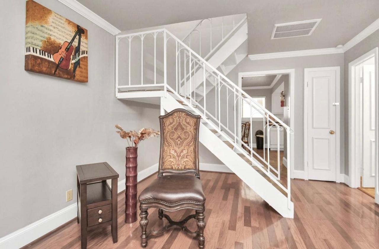 Stunning Private Room In Town Home 休斯敦 外观 照片
