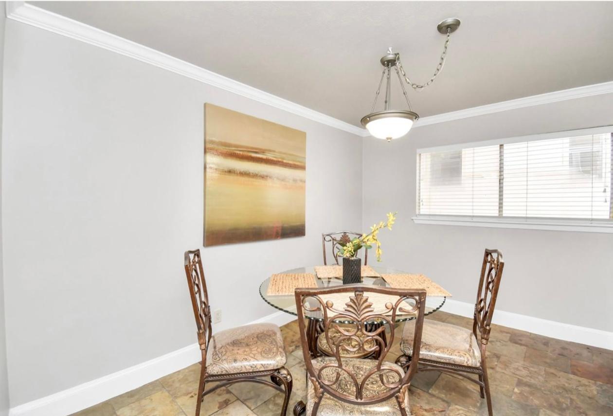 Stunning Private Room In Town Home 休斯敦 外观 照片