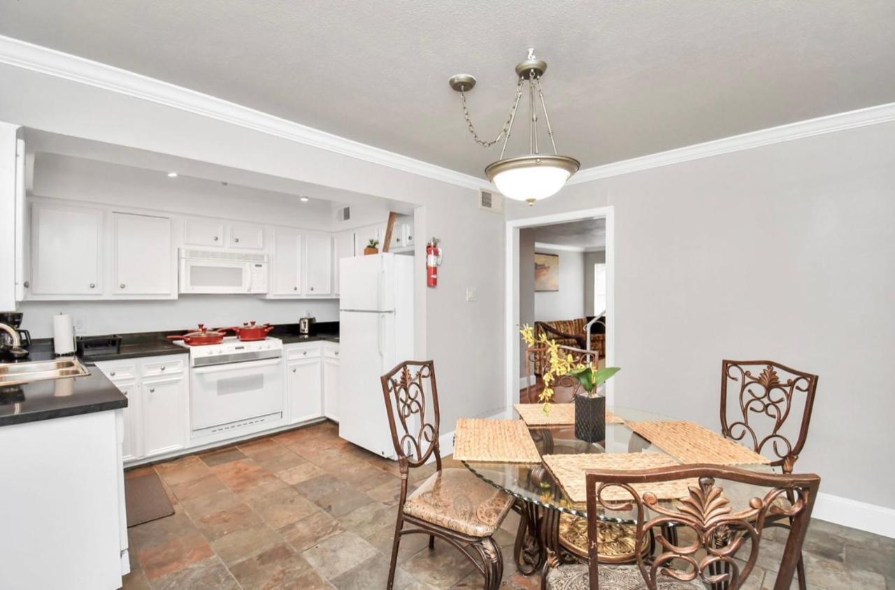 Stunning Private Room In Town Home 休斯敦 外观 照片